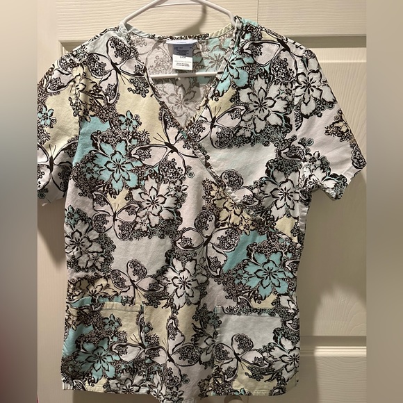 SB Scrub Top - Picture 1 of 7